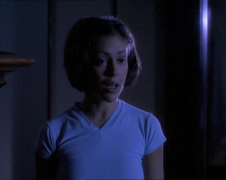 Charmed-Online_dot_net-1x01SomethingWiccaThisWayComes0801.jpg Charmed-Online_dot_net-1x01SomethingWiccaThisWayComes0801.jpg