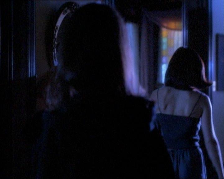 Charmed-Online_dot_net-1x01SomethingWiccaThisWayComes0809.jpg Charmed-Online_dot_net-1x01SomethingWiccaThisWayComes0809.jpg