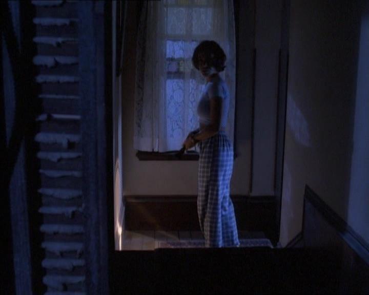 Charmed-Online_dot_net-1x01SomethingWiccaThisWayComes0835.jpg Charmed-Online_dot_net-1x01SomethingWiccaThisWayComes0835.jpg