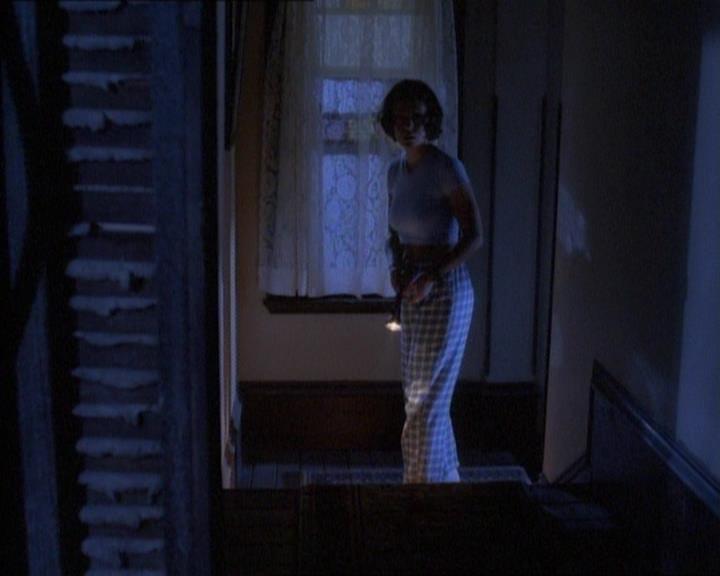 Charmed-Online_dot_net-1x01SomethingWiccaThisWayComes0839.jpg Charmed-Online_dot_net-1x01SomethingWiccaThisWayComes0839.jpg