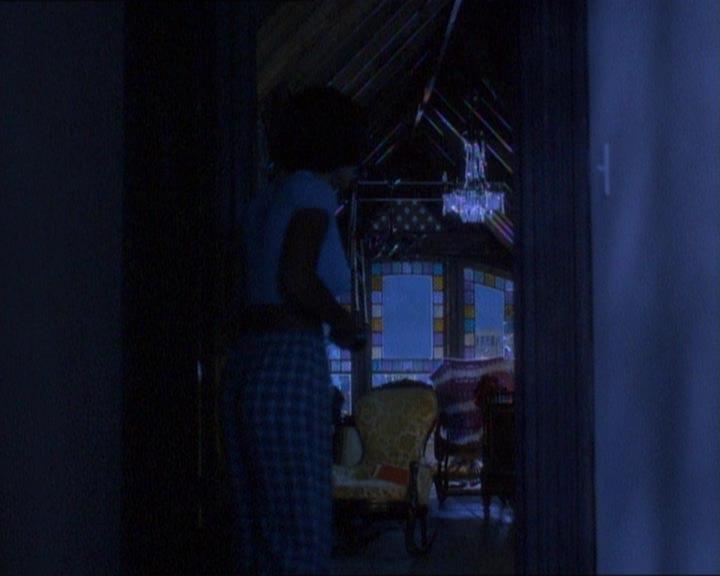 Charmed-Online_dot_net-1x01SomethingWiccaThisWayComes0849.jpg Charmed-Online_dot_net-1x01SomethingWiccaThisWayComes0849.jpg