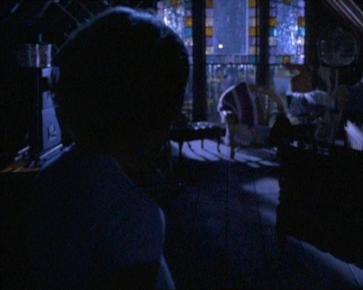 Charmed-Online_dot_net-1x01SomethingWiccaThisWayComes0860.jpg Charmed-Online_dot_net-1x01SomethingWiccaThisWayComes0860.jpg