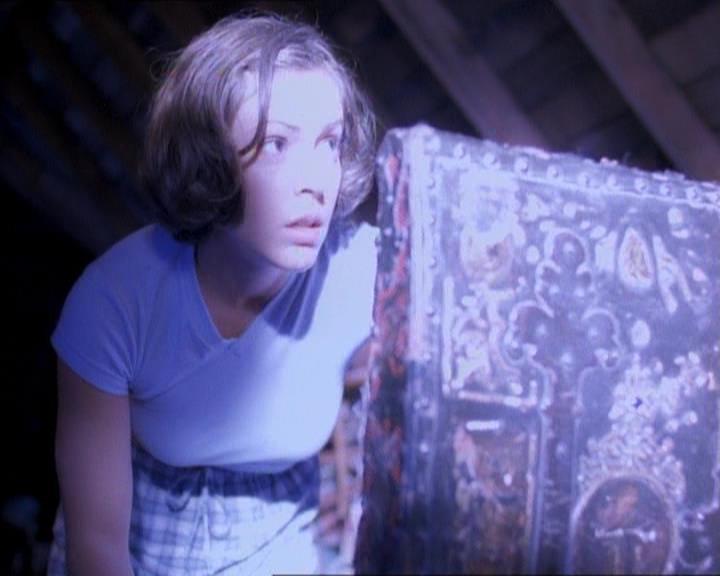 Charmed-Online_dot_net-1x01SomethingWiccaThisWayComes0882.jpg Charmed-Online_dot_net-1x01SomethingWiccaThisWayComes0882.jpg