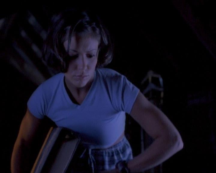 Charmed-Online_dot_net-1x01SomethingWiccaThisWayComes0889.jpg