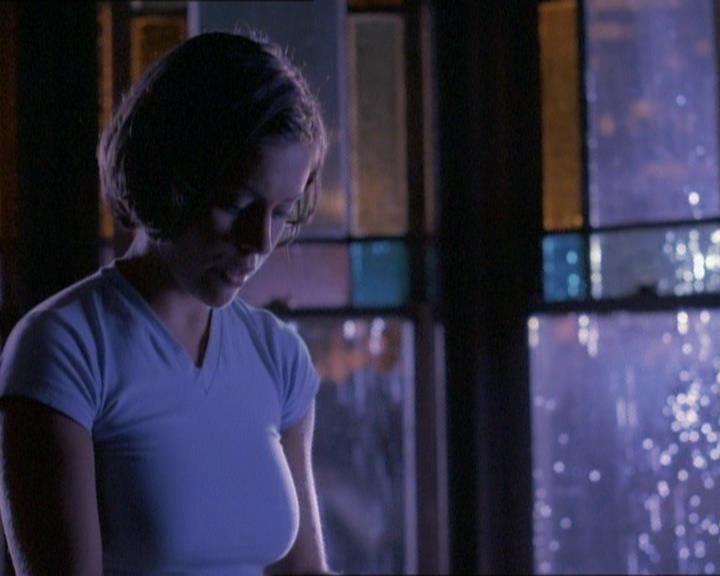 Charmed-Online_dot_net-1x01SomethingWiccaThisWayComes0914.jpg Charmed-Online_dot_net-1x01SomethingWiccaThisWayComes0914.jpg