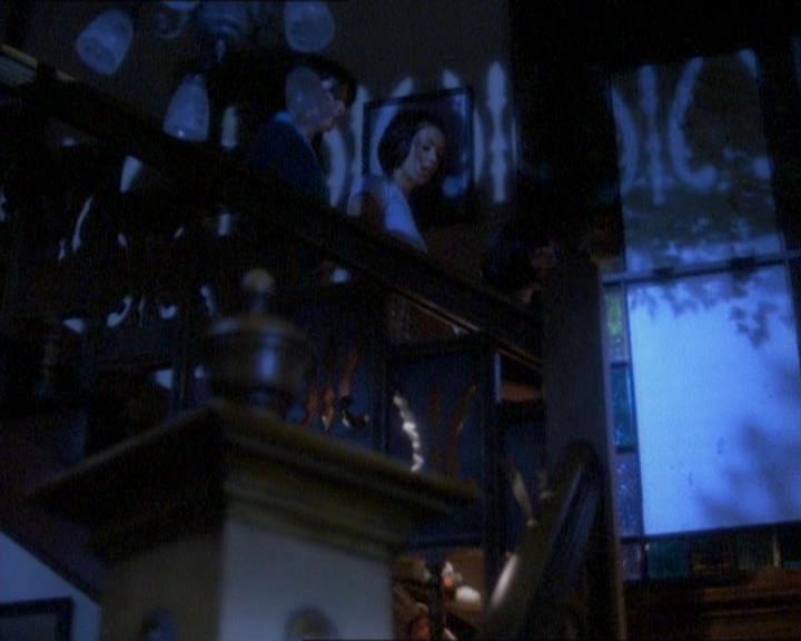 Charmed-Online_dot_net-1x01SomethingWiccaThisWayComes1008.jpg