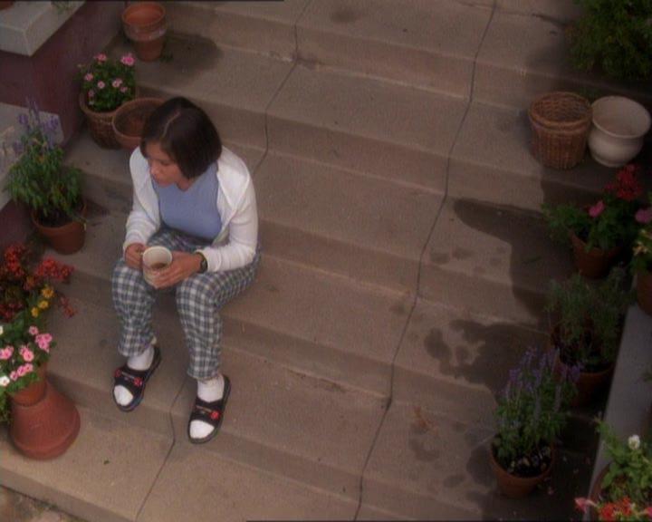 Charmed-Online_dot_net-1x01SomethingWiccaThisWayComes1044.jpg