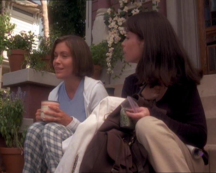 Charmed-Online_dot_net-1x01SomethingWiccaThisWayComes1062.jpg