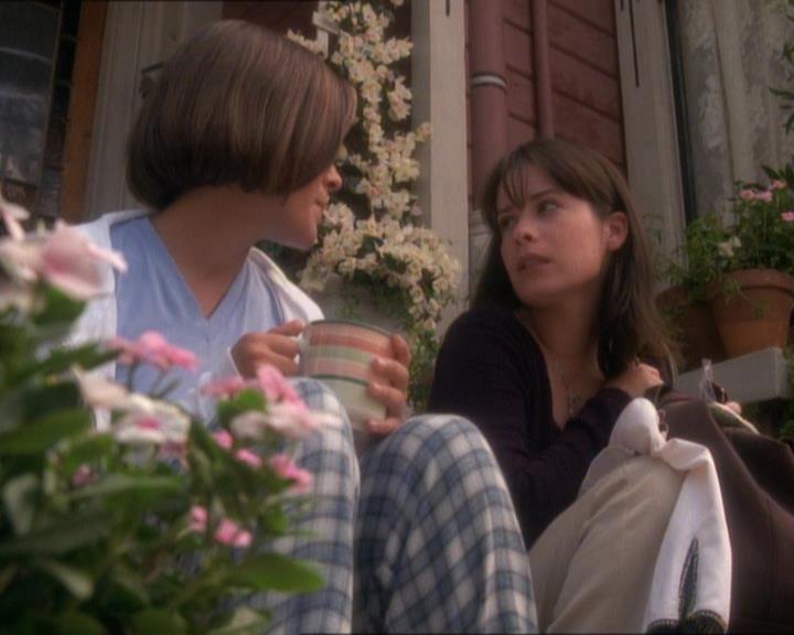 Charmed-Online_dot_net-1x01SomethingWiccaThisWayComes1068.jpg