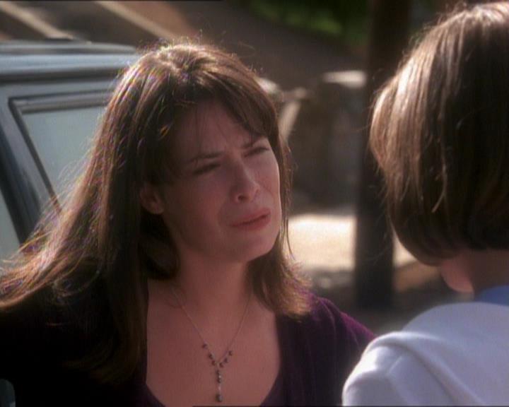 Charmed-Online_dot_net-1x01SomethingWiccaThisWayComes1108.jpg Charmed-Online_dot_net-1x01SomethingWiccaThisWayComes1108.jpg