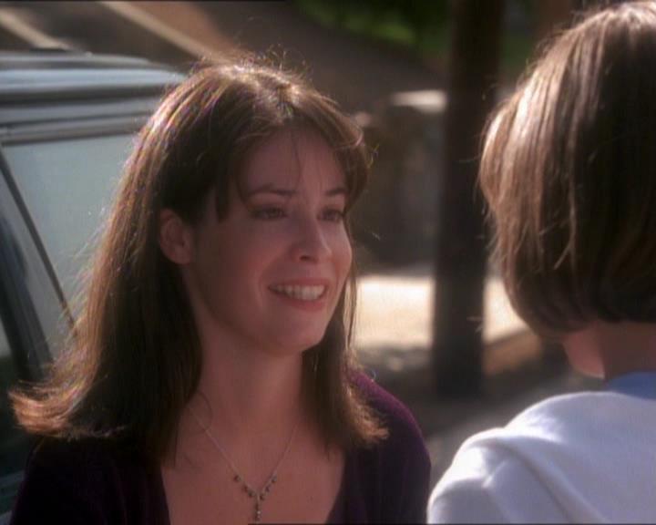 Charmed-Online_dot_net-1x01SomethingWiccaThisWayComes1112.jpg Charmed-Online_dot_net-1x01SomethingWiccaThisWayComes1112.jpg