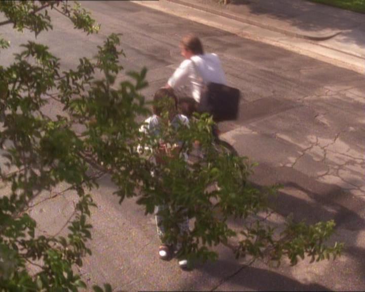 Charmed-Online_dot_net-1x01SomethingWiccaThisWayComes1129.jpg Charmed-Online_dot_net-1x01SomethingWiccaThisWayComes1129.jpg