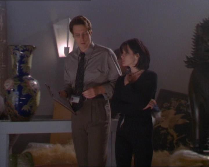 Charmed-Online_dot_net-1x01SomethingWiccaThisWayComes1137.jpg