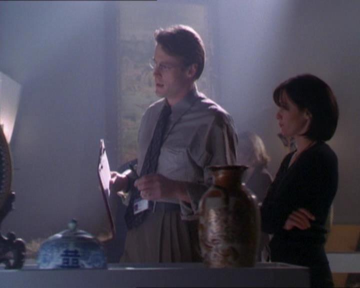 Charmed-Online_dot_net-1x01SomethingWiccaThisWayComes1139.jpg Charmed-Online_dot_net-1x01SomethingWiccaThisWayComes1139.jpg