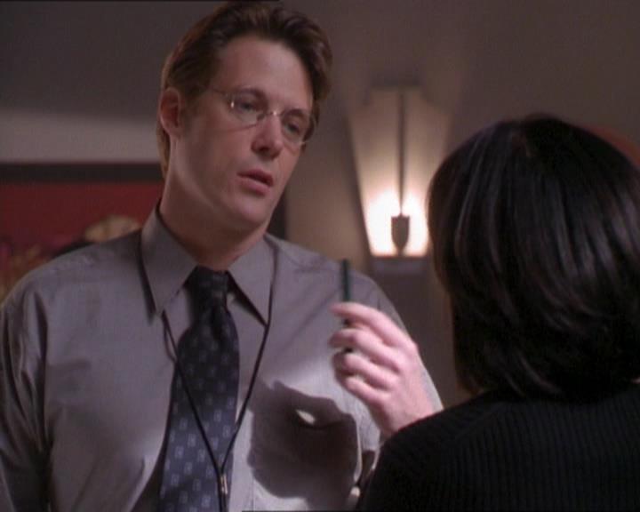 Charmed-Online_dot_net-1x01SomethingWiccaThisWayComes1148.jpg