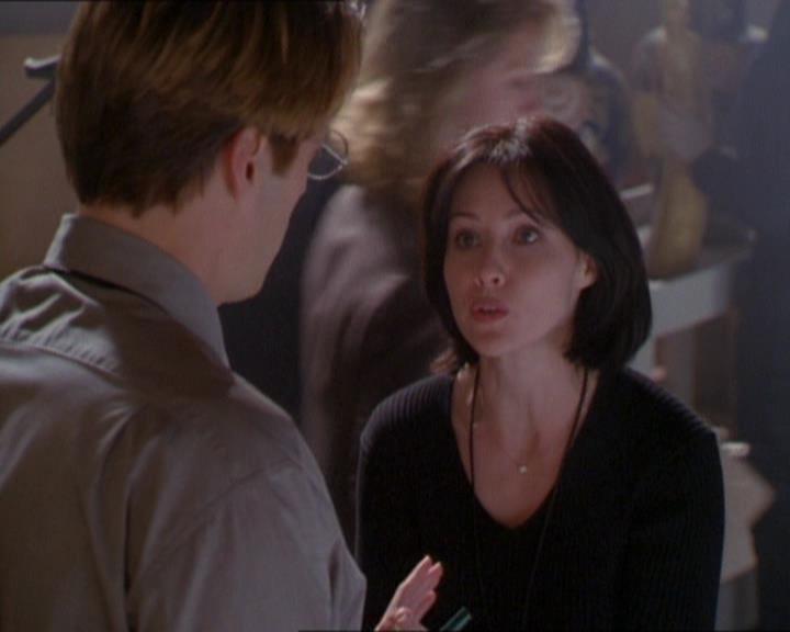 Charmed-Online_dot_net-1x01SomethingWiccaThisWayComes1158.jpg