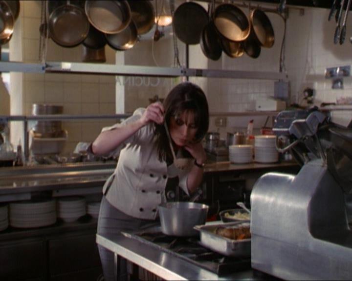 Charmed-Online_dot_net-1x01SomethingWiccaThisWayComes1218.jpg