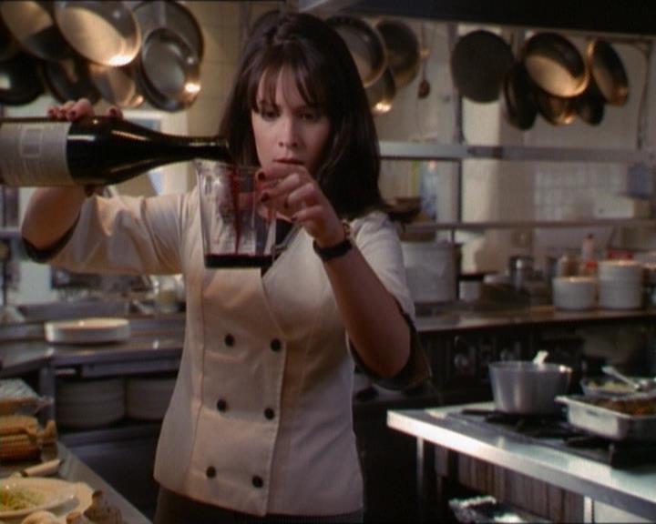 Charmed-Online_dot_net-1x01SomethingWiccaThisWayComes1224.jpg Charmed-Online_dot_net-1x01SomethingWiccaThisWayComes1224.jpg