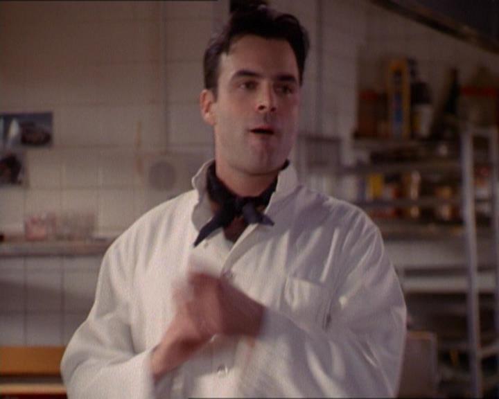 Charmed-Online_dot_net-1x01SomethingWiccaThisWayComes1228.jpg Charmed-Online_dot_net-1x01SomethingWiccaThisWayComes1228.jpg