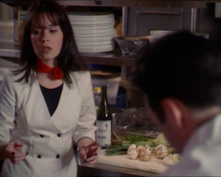 Charmed-Online_dot_net-1x01SomethingWiccaThisWayComes1231.jpg Charmed-Online_dot_net-1x01SomethingWiccaThisWayComes1231.jpg