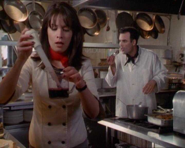 Charmed-Online_dot_net-1x01SomethingWiccaThisWayComes1273.jpg