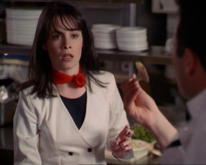 Charmed-Online_dot_net-1x01SomethingWiccaThisWayComes1279.jpg