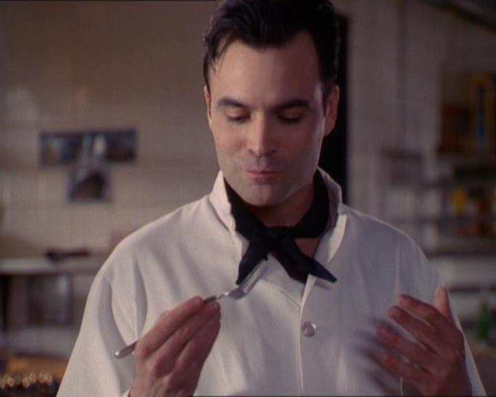 Charmed-Online_dot_net-1x01SomethingWiccaThisWayComes1287.jpg Charmed-Online_dot_net-1x01SomethingWiccaThisWayComes1287.jpg