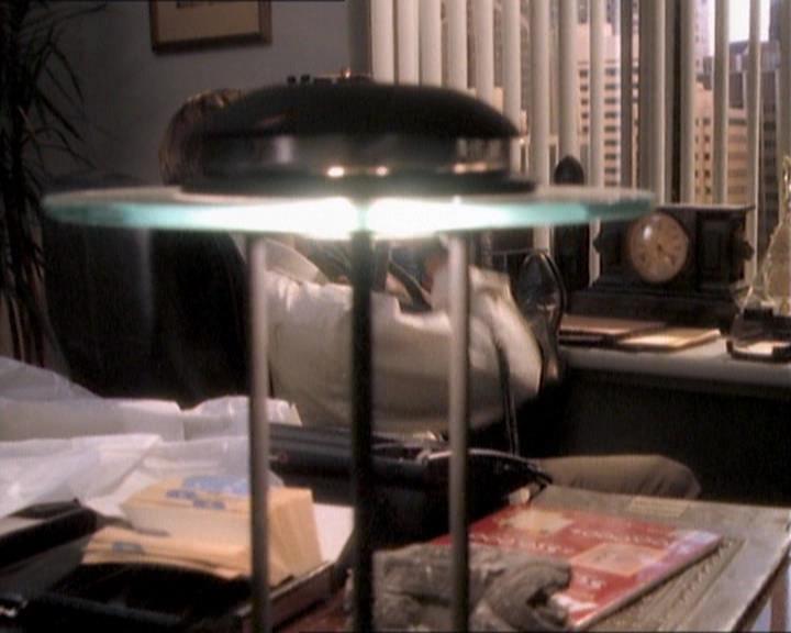 Charmed-Online_dot_net-1x01SomethingWiccaThisWayComes1294.jpg Charmed-Online_dot_net-1x01SomethingWiccaThisWayComes1294.jpg