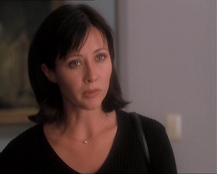Charmed-Online_dot_net-1x01SomethingWiccaThisWayComes1320.jpg