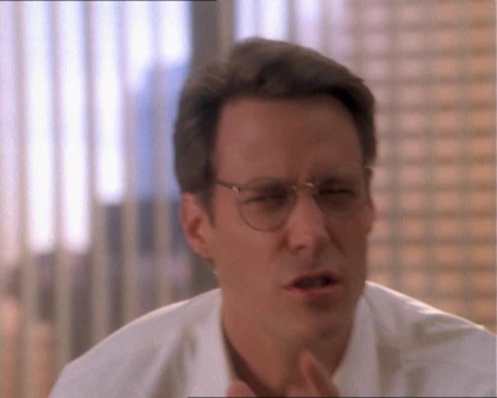 Charmed-Online_dot_net-1x01SomethingWiccaThisWayComes1330.jpg Charmed-Online_dot_net-1x01SomethingWiccaThisWayComes1330.jpg