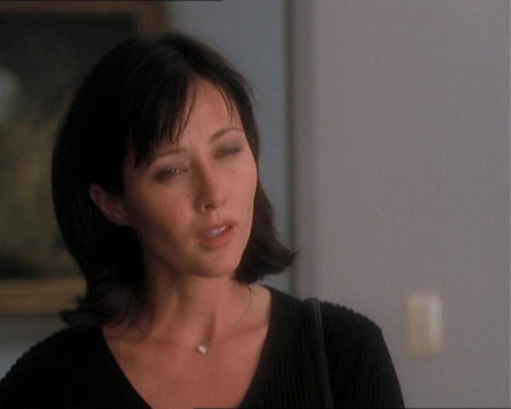 Charmed-Online_dot_net-1x01SomethingWiccaThisWayComes1334.jpg Charmed-Online_dot_net-1x01SomethingWiccaThisWayComes1334.jpg