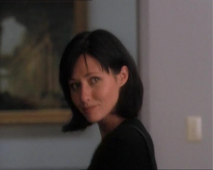 Charmed-Online_dot_net-1x01SomethingWiccaThisWayComes1363.jpg Charmed-Online_dot_net-1x01SomethingWiccaThisWayComes1363.jpg