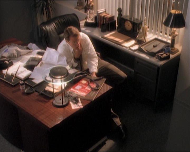 Charmed-Online_dot_net-1x01SomethingWiccaThisWayComes1377.jpg Charmed-Online_dot_net-1x01SomethingWiccaThisWayComes1377.jpg