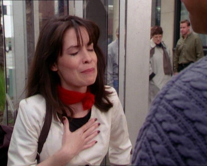 Charmed-Online_dot_net-1x01SomethingWiccaThisWayComes1403.jpg Charmed-Online_dot_net-1x01SomethingWiccaThisWayComes1403.jpg