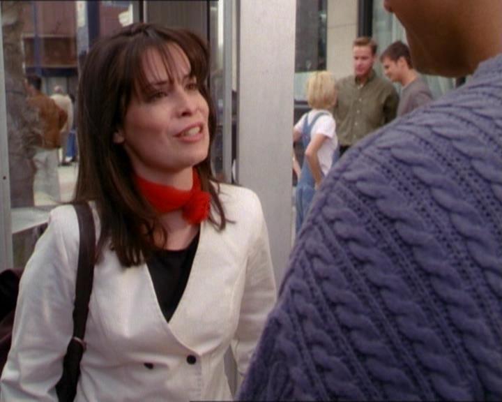 Charmed-Online_dot_net-1x01SomethingWiccaThisWayComes1408.jpg Charmed-Online_dot_net-1x01SomethingWiccaThisWayComes1408.jpg