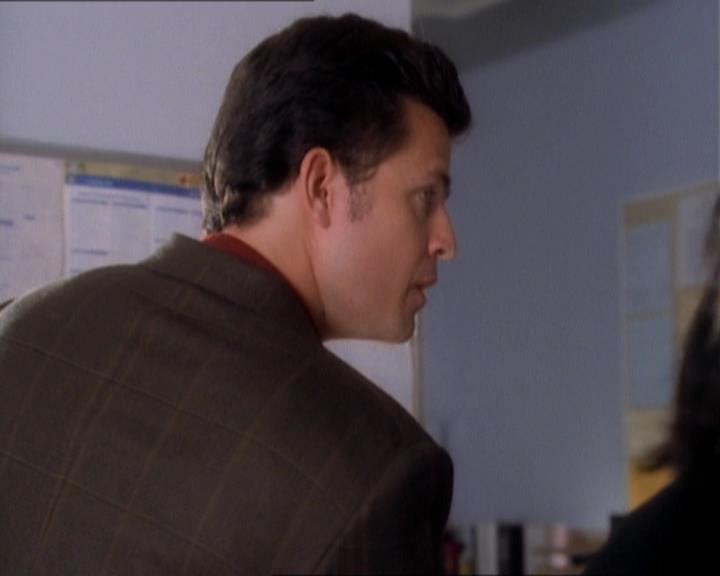 Charmed-Online_dot_net-1x01SomethingWiccaThisWayComes1483.jpg Charmed-Online_dot_net-1x01SomethingWiccaThisWayComes1483.jpg