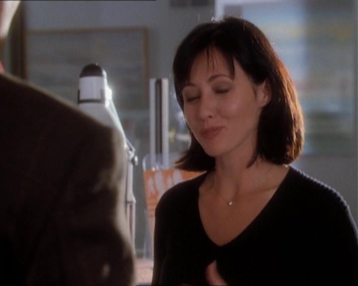 Charmed-Online_dot_net-1x01SomethingWiccaThisWayComes1495.jpg Charmed-Online_dot_net-1x01SomethingWiccaThisWayComes1495.jpg