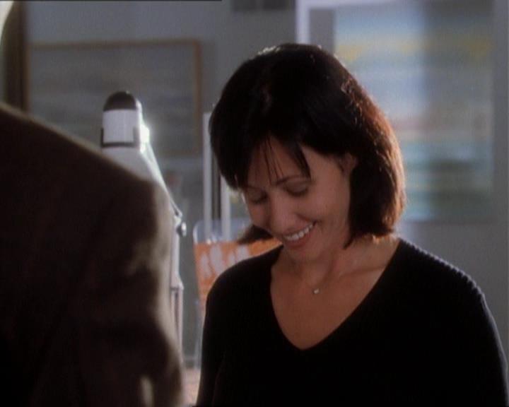 Charmed-Online_dot_net-1x01SomethingWiccaThisWayComes1500.jpg Charmed-Online_dot_net-1x01SomethingWiccaThisWayComes1500.jpg