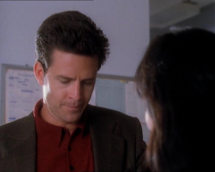 Charmed-Online_dot_net-1x01SomethingWiccaThisWayComes1508.jpg Charmed-Online_dot_net-1x01SomethingWiccaThisWayComes1508.jpg