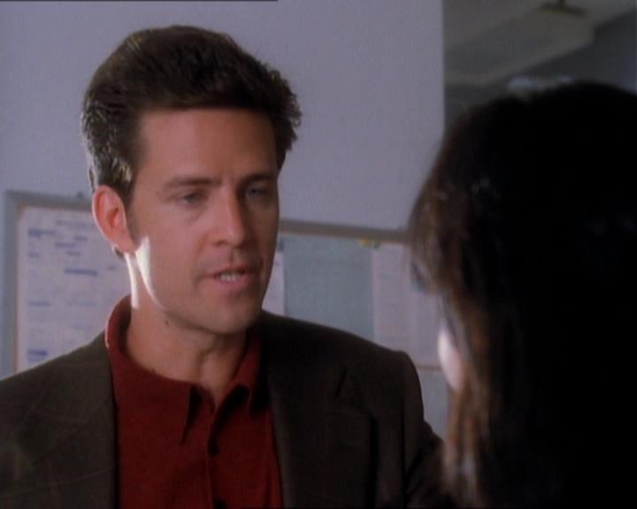 Charmed-Online_dot_net-1x01SomethingWiccaThisWayComes1509.jpg Charmed-Online_dot_net-1x01SomethingWiccaThisWayComes1509.jpg