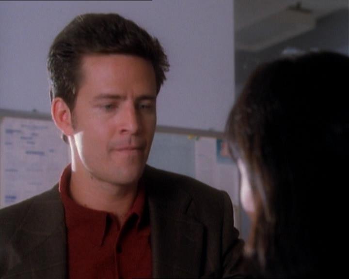 Charmed-Online_dot_net-1x01SomethingWiccaThisWayComes1511.jpg Charmed-Online_dot_net-1x01SomethingWiccaThisWayComes1511.jpg