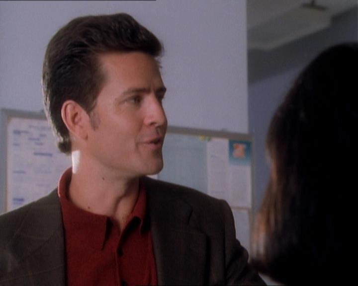 Charmed-Online_dot_net-1x01SomethingWiccaThisWayComes1519.jpg Charmed-Online_dot_net-1x01SomethingWiccaThisWayComes1519.jpg