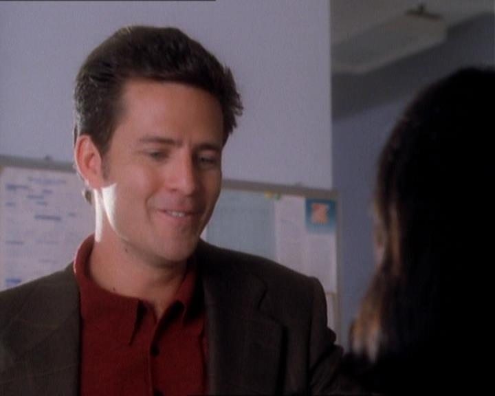 Charmed-Online_dot_net-1x01SomethingWiccaThisWayComes1522.jpg Charmed-Online_dot_net-1x01SomethingWiccaThisWayComes1522.jpg