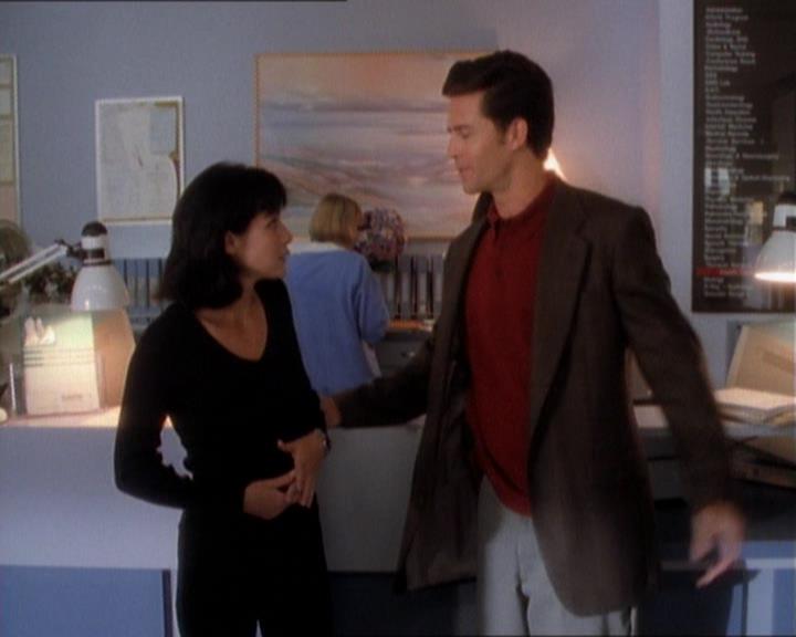 Charmed-Online_dot_net-1x01SomethingWiccaThisWayComes1535.jpg Charmed-Online_dot_net-1x01SomethingWiccaThisWayComes1535.jpg