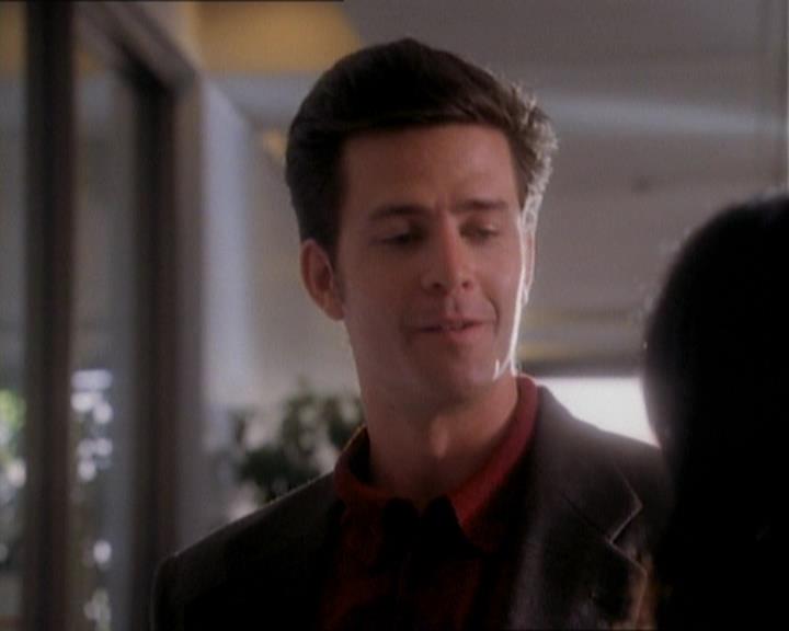 Charmed-Online_dot_net-1x01SomethingWiccaThisWayComes1551.jpg Charmed-Online_dot_net-1x01SomethingWiccaThisWayComes1551.jpg