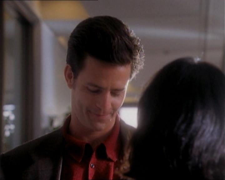 Charmed-Online_dot_net-1x01SomethingWiccaThisWayComes1565.jpg Charmed-Online_dot_net-1x01SomethingWiccaThisWayComes1565.jpg