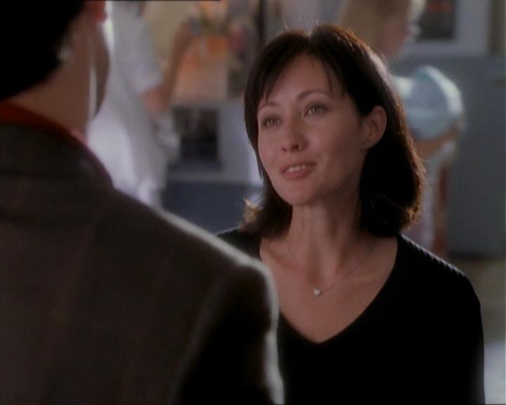 Charmed-Online_dot_net-1x01SomethingWiccaThisWayComes1586.jpg