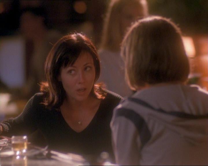 Charmed-Online_dot_net-1x01SomethingWiccaThisWayComes1602.jpg
