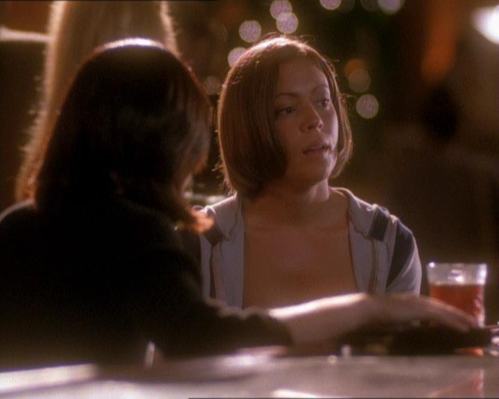 Charmed-Online_dot_net-1x01SomethingWiccaThisWayComes1604.jpg Charmed-Online_dot_net-1x01SomethingWiccaThisWayComes1604.jpg
