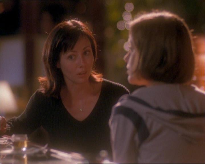 Charmed-Online_dot_net-1x01SomethingWiccaThisWayComes1607.jpg Charmed-Online_dot_net-1x01SomethingWiccaThisWayComes1607.jpg